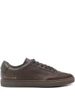 Common Projects: Тёмные кроссовки 