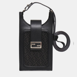 Fendi: Чёрная сумка через плечо 