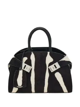 Ferragamo: Белая сумка 