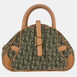 Dior: Зелёная сумка 