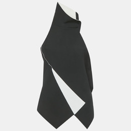 Roland Mouret: Чёрный шарф 