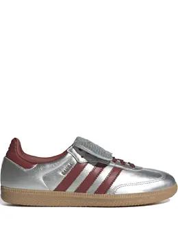adidas Originals: Серебристые кроссовки 