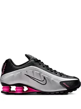 Nike: Чёрные кроссовки  Shox R4
