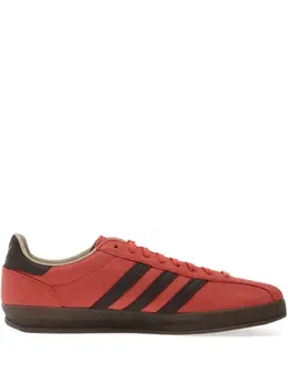 adidas: Красные кроссовки  Gazelle Indoor