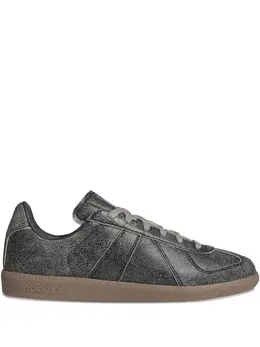 adidas: Кроссовки 
