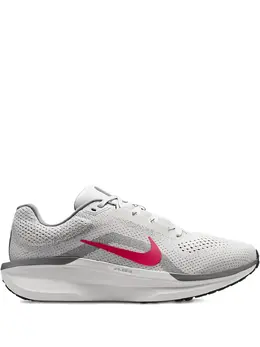 Nike: Светлые кроссовки 