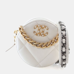 Chanel: Белый клатч 