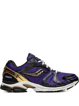 Saucony: Фиолетовые кроссовки 