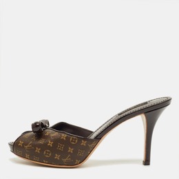 Louis Vuitton: Коричневые сандалии 