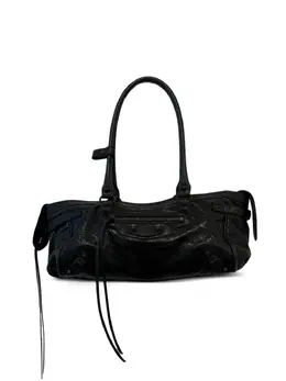 Balenciaga: Чёрная сумка 