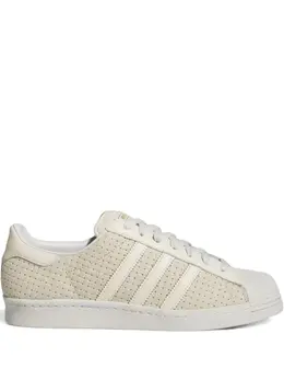 adidas: Белые кроссовки  Superstar ADV