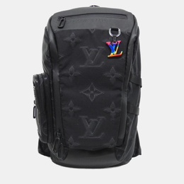 Louis Vuitton: Чёрный рюкзак 