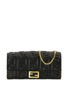 FENDI: Чёрный клатч  Baguette