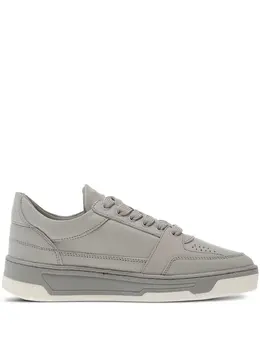 Filling Pieces: Кроссовки 