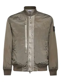 Stone Island: Зелёная куртка 