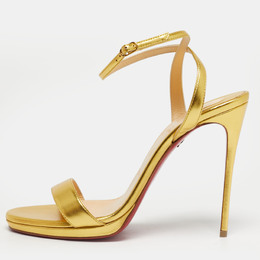 Christian Louboutin: Красные сандалии 