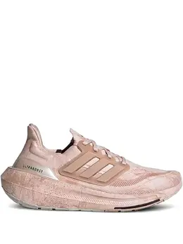 adidas: Светлые кроссовки  UltraBoost