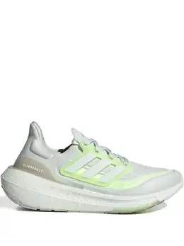 adidas: Светлые кроссовки  UltraBoost