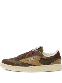 Reebok: Коричневые кроссовки  Club C Revenge