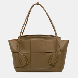 Bottega Veneta: Коричневая сумка  Maxi Intrecciato