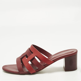 Hermes: Красные сандалии 