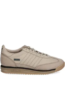 adidas: Светлые кроссовки  SL-72