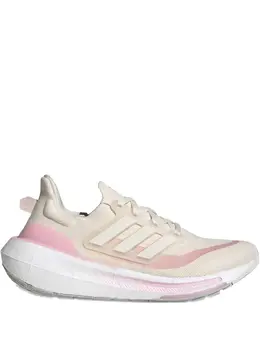adidas: Светлые кроссовки  UltraBoost