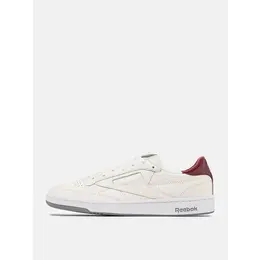 Reebok: Бежевые кроссовки  Club C 85