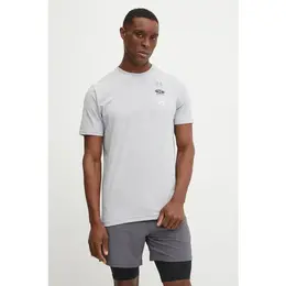 Under Armour: Спортивная футболка 