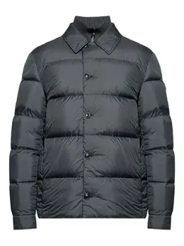 Moncler: Чёрная куртка 