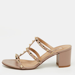 Valentino: Бежевые сандалии  Rockstud