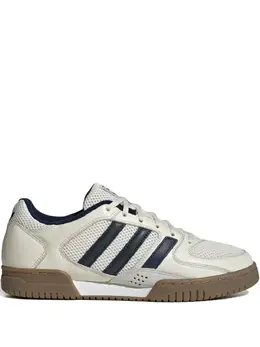 adidas: Белые кроссовки  Consortium