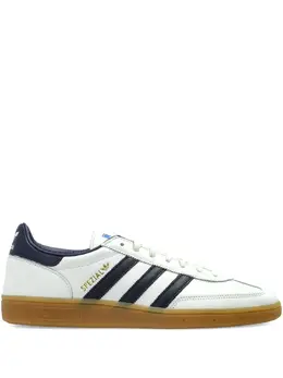 adidas: Белые кроссовки  Spezial