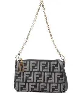 FENDI: Голубая сумка  Baguette