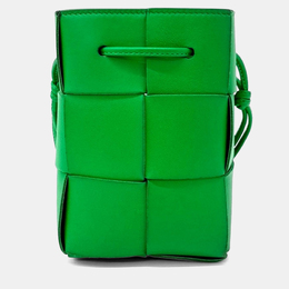 Bottega Veneta: Зелёная сумка  Cassette