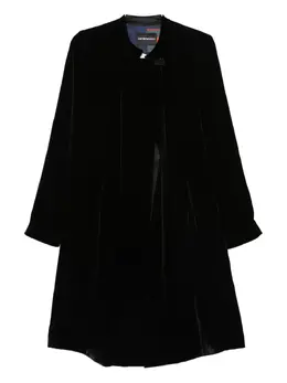 Emporio Armani: Бархатное пальто 