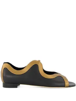 Manolo Blahnik: Чёрные сандалии 
